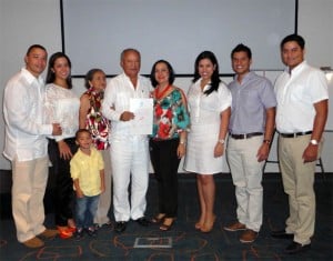 Dr. Helbert Mosquera